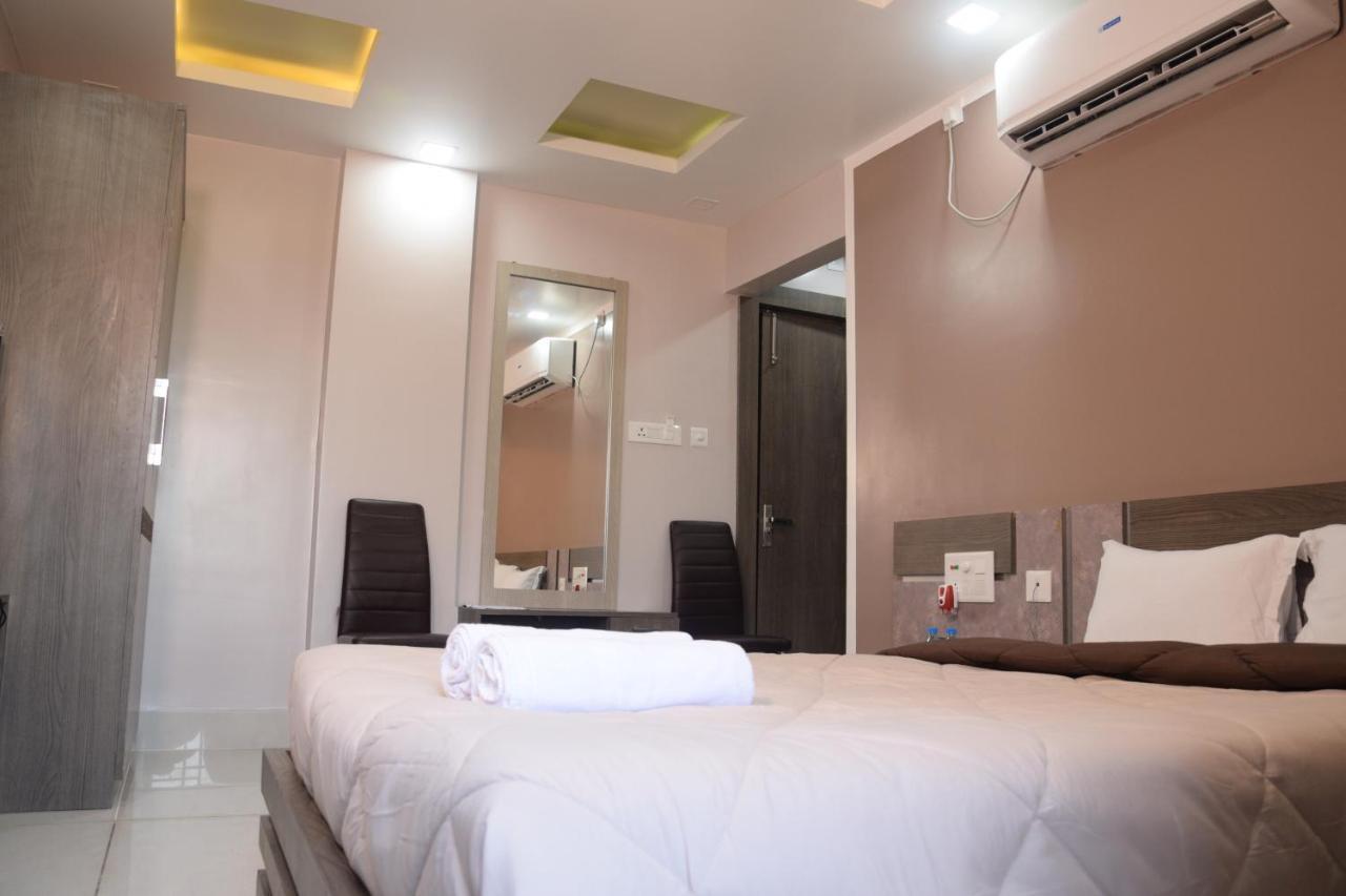 Hotel Nandini Baharampur Eksteriør billede