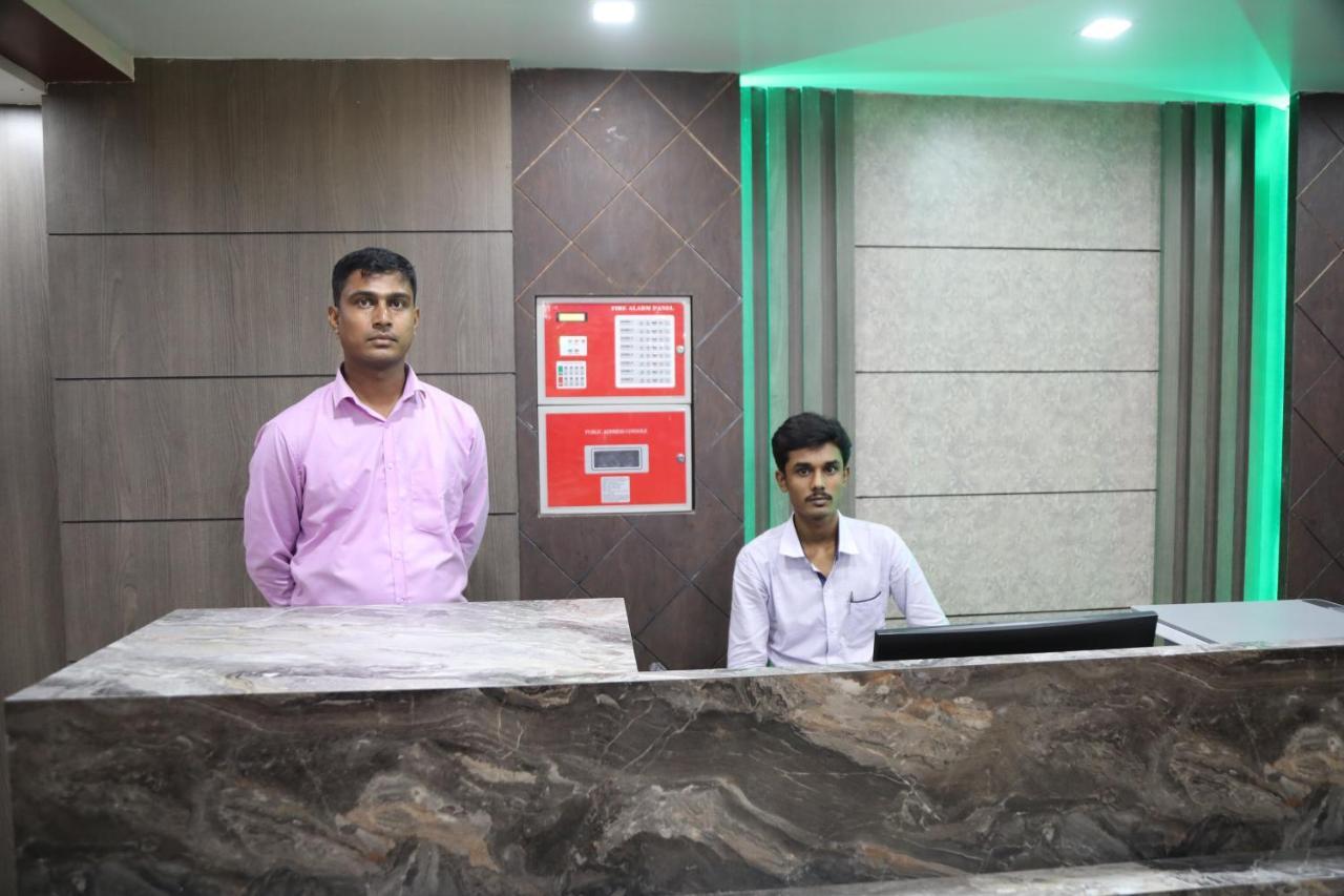 Hotel Nandini Baharampur Eksteriør billede
