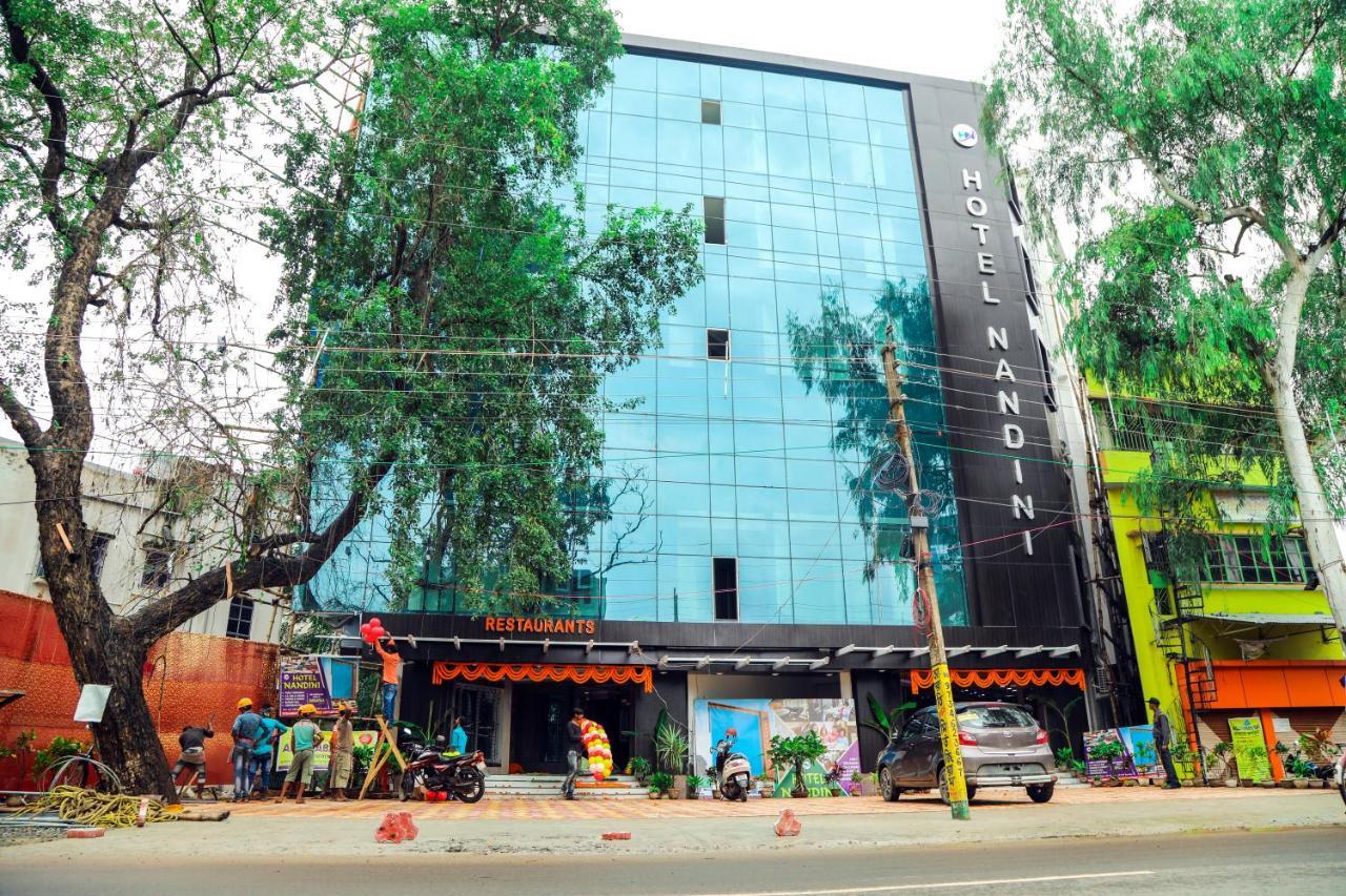Hotel Nandini Baharampur Eksteriør billede