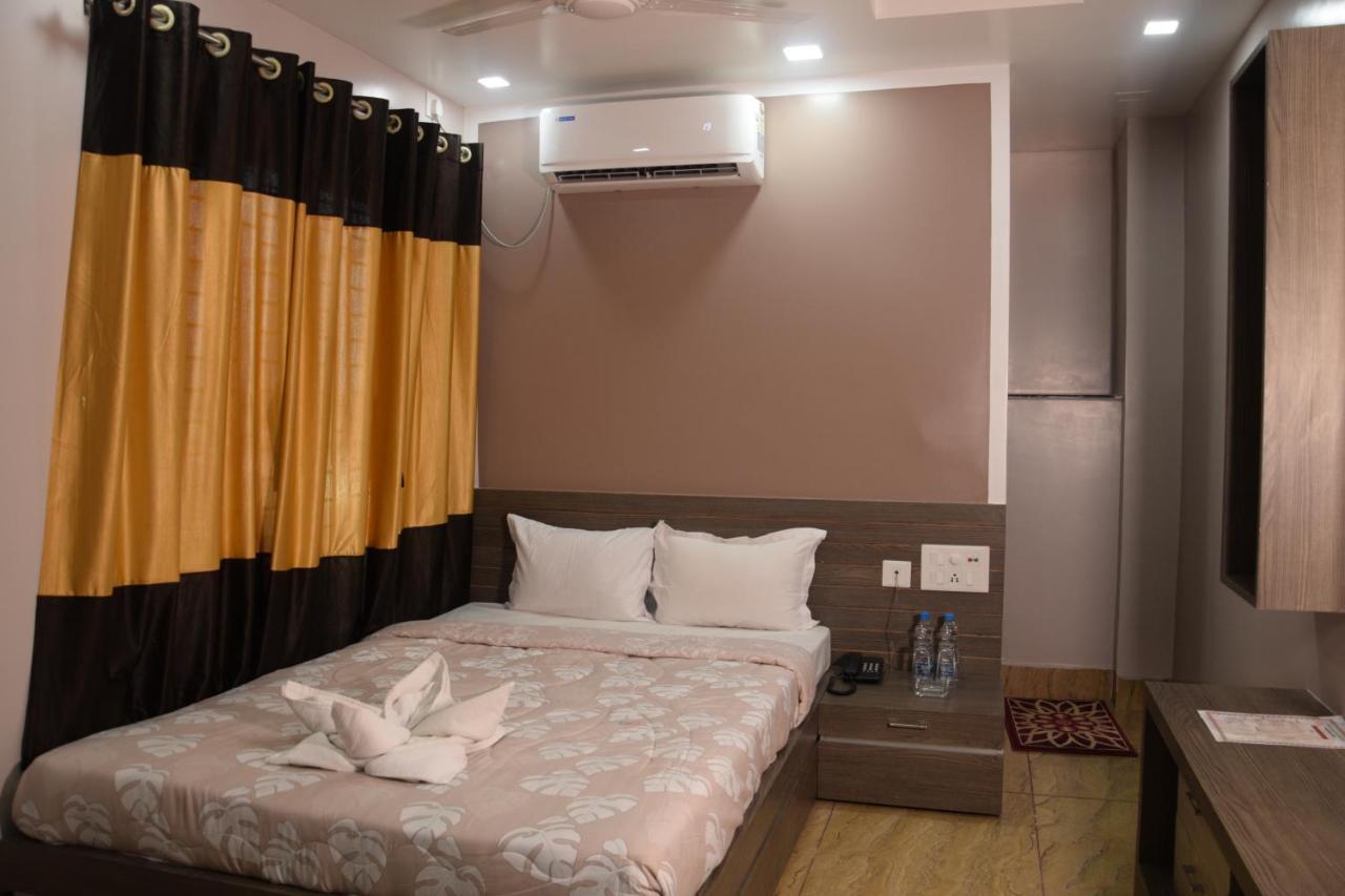 Hotel Nandini Baharampur Eksteriør billede