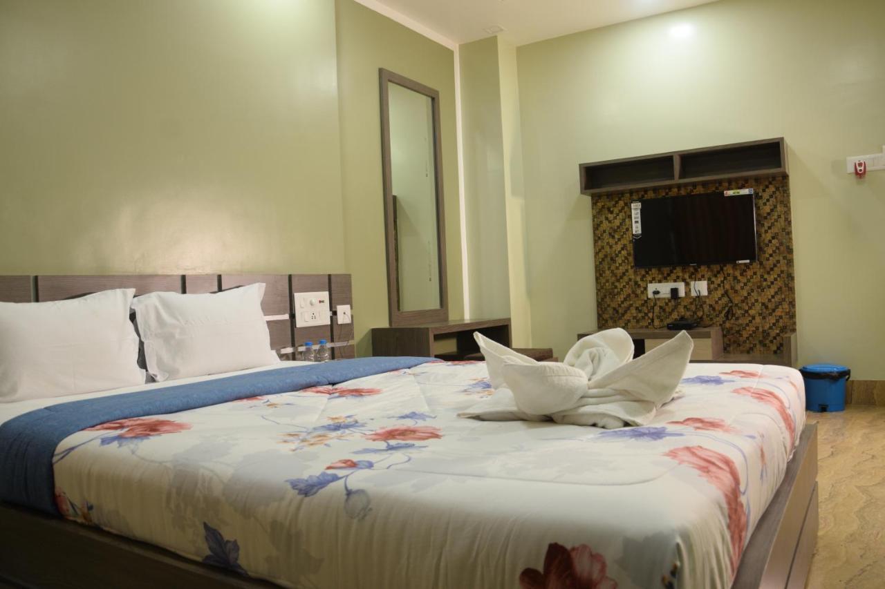 Hotel Nandini Baharampur Eksteriør billede