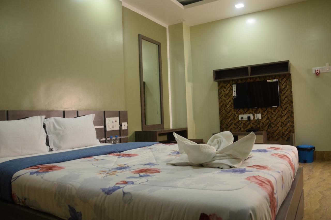 Hotel Nandini Baharampur Eksteriør billede